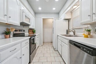 11417 N May Ave in Oklahoma City, OK - Building Photo - Building Photo