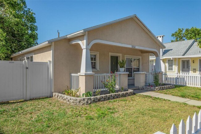1050 22nd Ave N in St. Petersburg, FL - Building Photo - Building Photo