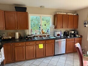 308 Noank Ledyard Rd in Groton, CT - Building Photo - Building Photo