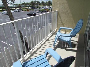 9800 S Ocean Dr in Jensen Beach, FL - Building Photo - Building Photo
