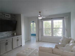 23540 Walden Center Dr in Bonita Springs, FL - Building Photo - Building Photo