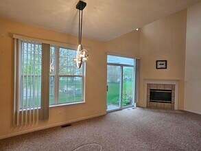 2923 Bartlett Ct in Naperville, IL - Building Photo - Building Photo