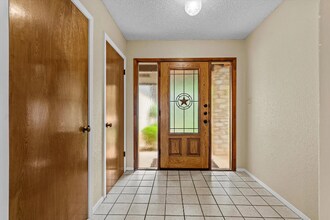 8606 Mesa Dr in Austin, TX - Building Photo - Building Photo