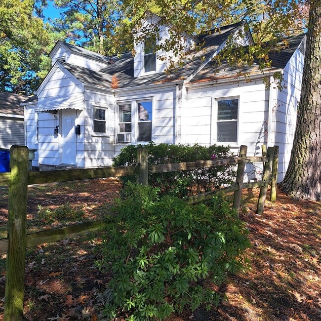 9002 Chesapeake Blvd