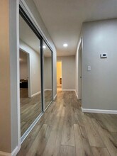 15999 W Eleven Mile Rd in Southfield, MI - Building Photo - Building Photo