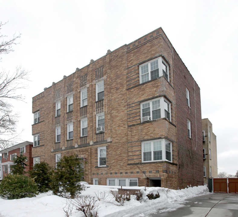 Branbri Bren Towers in Elizabeth, NJ - Building Photo