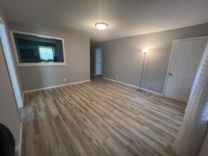 215 Dee St in Troy, MO - Building Photo - Building Photo