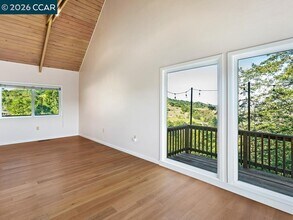 99 Longridge Rd in Orinda, CA - Building Photo - Building Photo