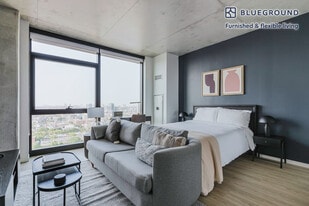 225 N Elizabeth St in Chicago, IL - Building Photo