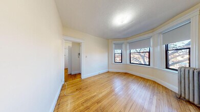 1188 Commonwealth Ave, Unit 46 in Boston, MA - Building Photo - Building Photo