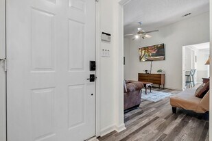 1870 Mary Ellen Dr, Unit SI ID1319924P in Tallahassee, FL - Building Photo