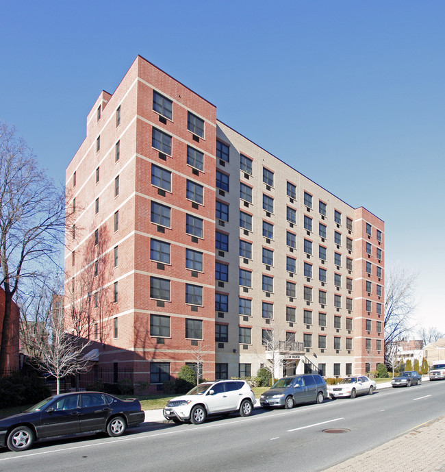 Seton Manor in Yonkers, NY - Foto de edificio - Building Photo