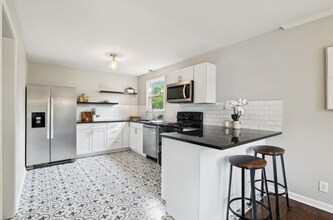 6528 Premier Dr in Nashville, TN - Building Photo - Building Photo