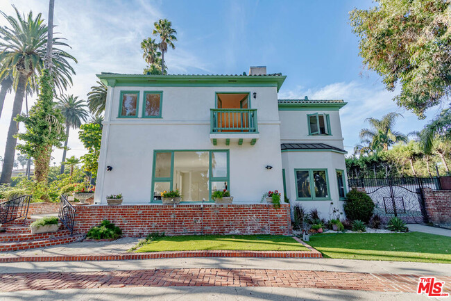 508 N Canon Dr in Beverly Hills, CA - Building Photo - Building Photo