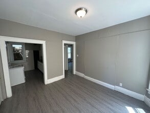 743 S 24th St in Milwaukee, WI - Building Photo - Building Photo
