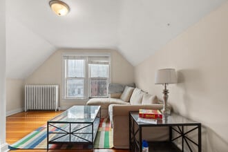 1121 Leonard Pl, Unit 3 in Evanston, IL - Foto de edificio - Building Photo