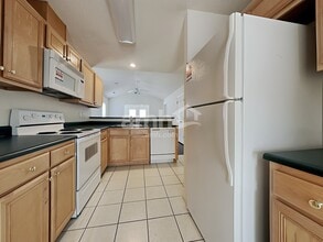 181 Cameron Way Cir in Winston-Salem, NC - Foto de edificio - Building Photo