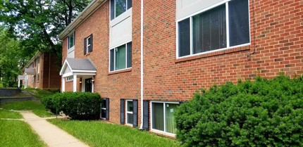 Morse Plaza Apartments in Liberty, MO - Building Photo - Building Photo