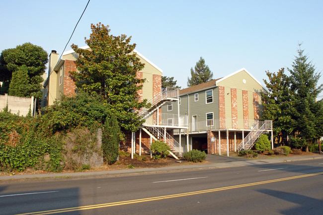 3803 SE 39th Ave in Portland, OR - Foto de edificio - Building Photo