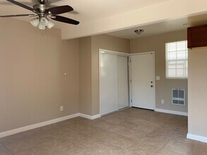 2392 Lemon Ave in Signal Hill, CA - Building Photo - Building Photo