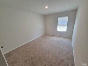 5475 Merlin in Milton, FL - Building Photo - Building Photo