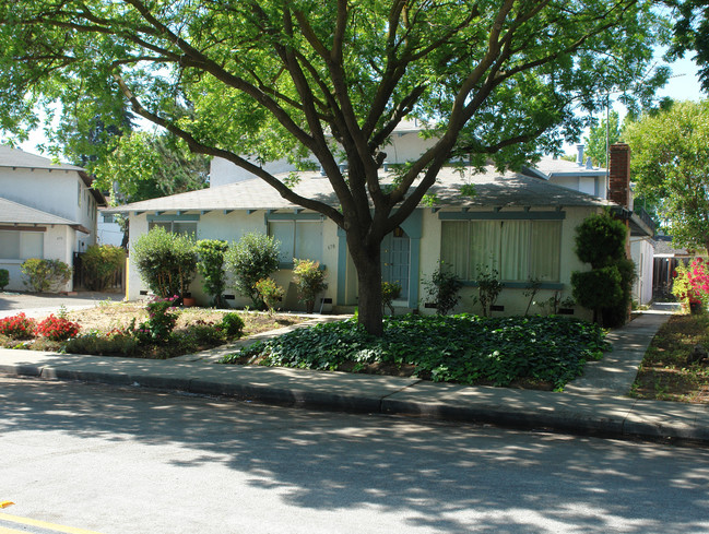 670 Begonia Way in Sunnyvale, CA - Building Photo - Building Photo