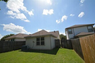 853 Village Point Ln in Fort Worth, TX - Building Photo - Building Photo