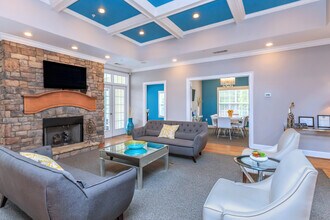Walden Crossing Apartments in Canton, GA - Building Photo - Building Photo