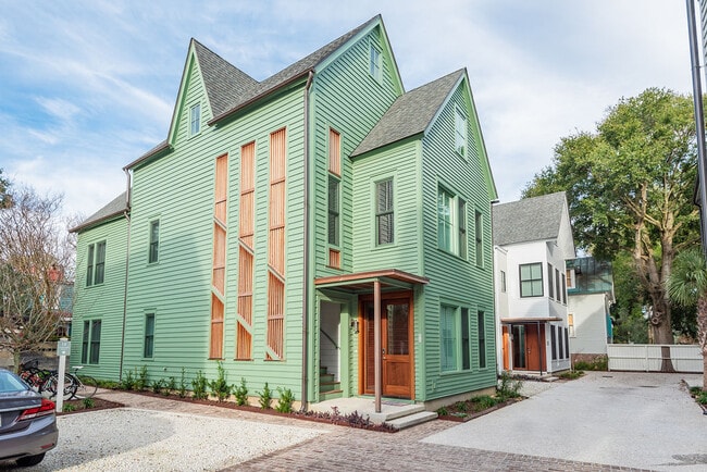 property at 7 Sanctuary Ct