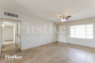 2011 W Maryland Ave in Phoenix, AZ - Building Photo - Building Photo