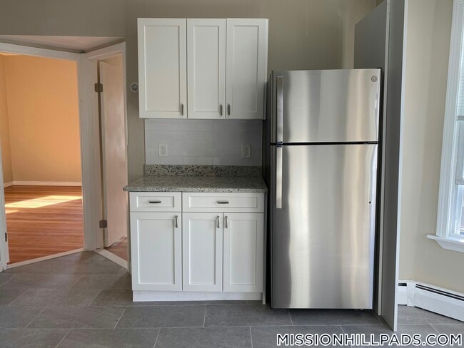 119 George St, Unit 3 in Boston, MA - Building Photo - Building Photo