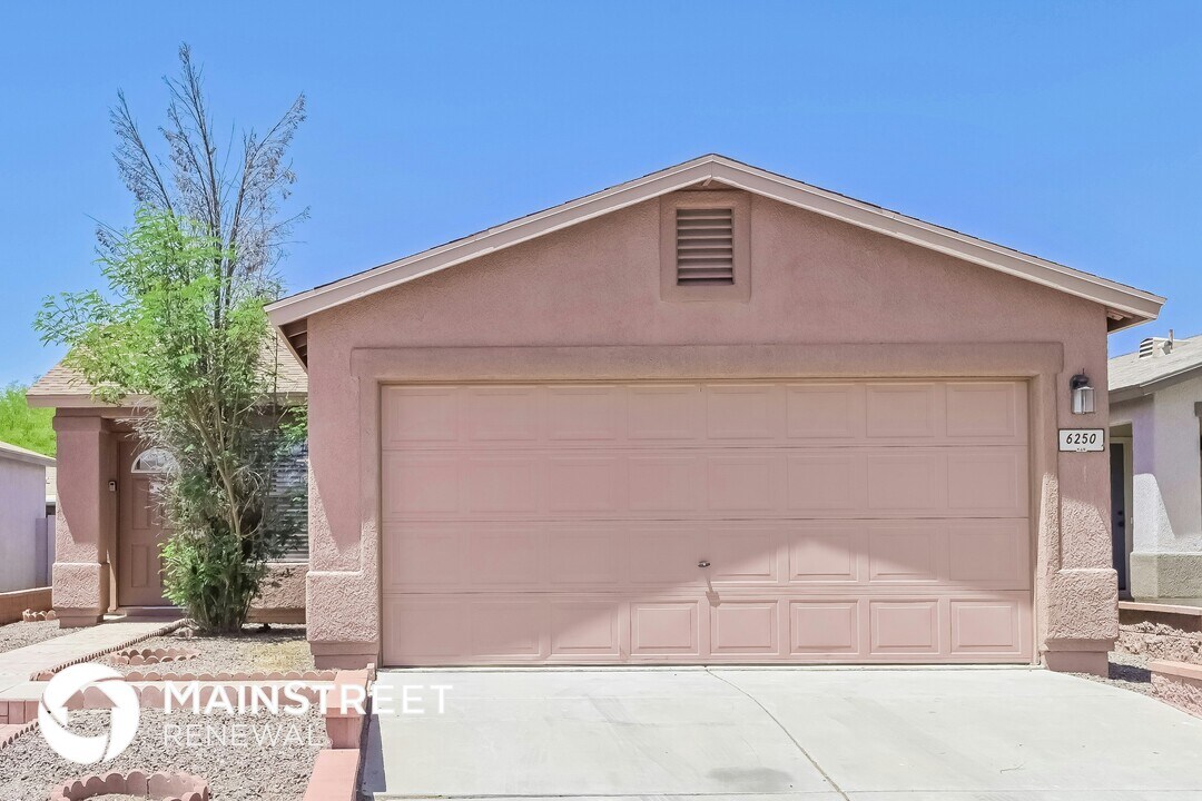 6250 S Sarah Elizabeth Dr in Tucson, AZ - Building Photo