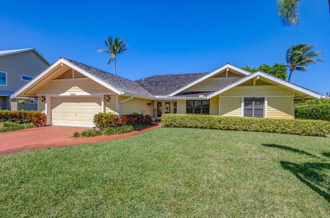 property at 10420 SE Jupiter Narrows Dr