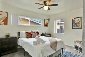 1818 Diamond St in San Diego, CA - Building Photo - Building Photo