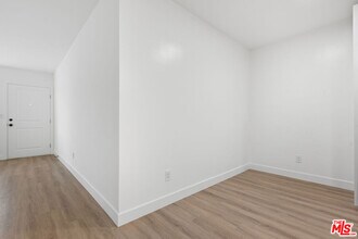 1743 9th St in Santa Monica, CA - Building Photo - Building Photo