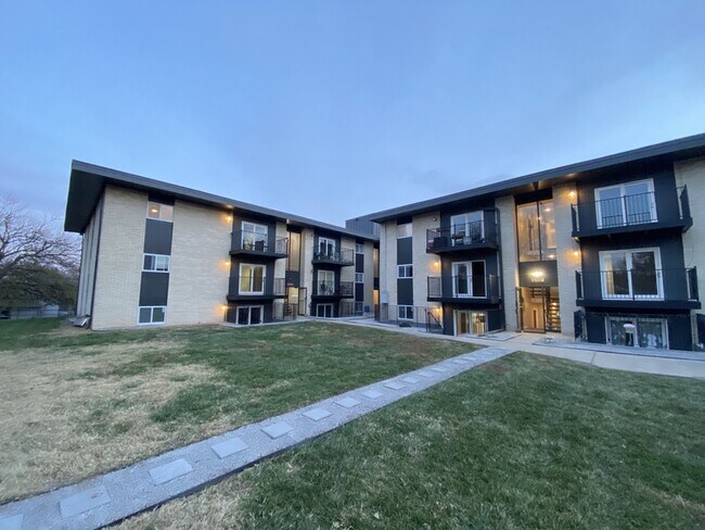 516 Splitlog Ave in Kansas City, KS - Building Photo - Building Photo