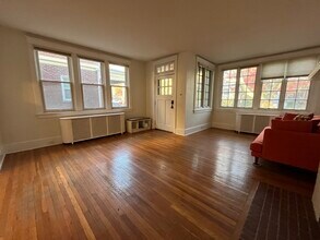 2268 Shady Ave in Pittsburgh, PA - Building Photo - Building Photo