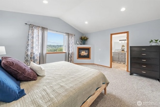 1702 Balsa Ct in Milton, WA - Foto de edificio - Building Photo