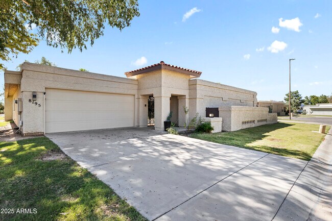 8195 E Del Marino Dr in Scottsdale, AZ - Building Photo - Building Photo