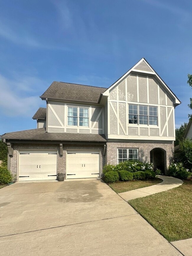 property at 1013 Edgewater Ln