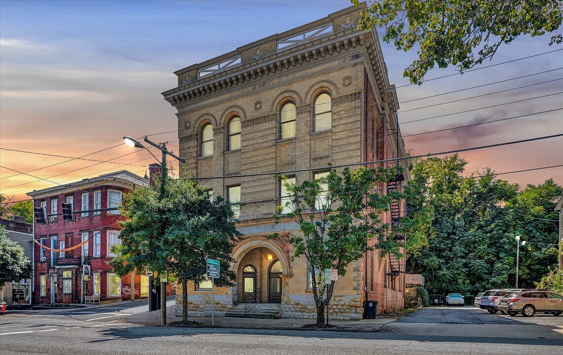 1025 Church St in Lynchburg, VA - Building Photo