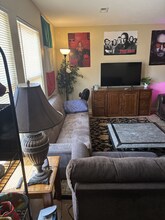 1527 Whitehall Blvd in Kent, OH - Foto de edificio - Building Photo