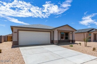 8500 W Coronado Dr in Arizona City, AZ - Building Photo - Building Photo