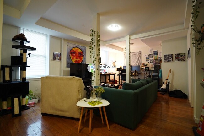 property at 82 Brainerd Rd