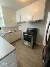 4737 Blount Ave in Jacksonville, FL - Building Photo - Building Photo