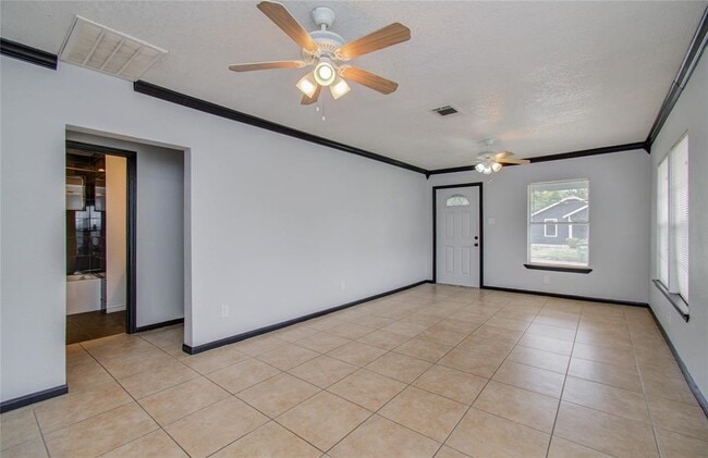 property at 5319 Bell St