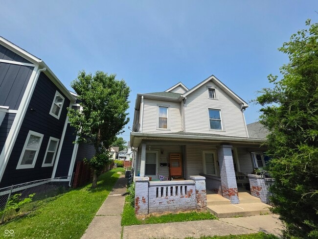property at 2310 N Kenwood Ave