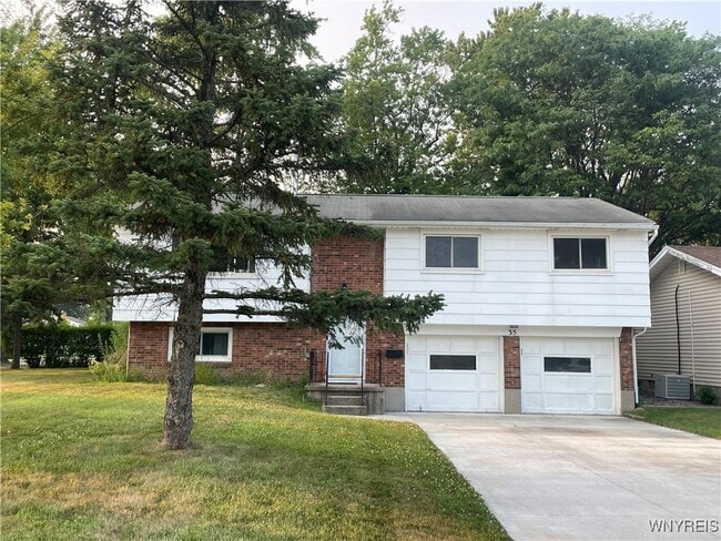 property at 35 Tomcyn Dr