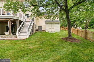 8527 Silverview Dr in Lorton, VA - Building Photo - Building Photo