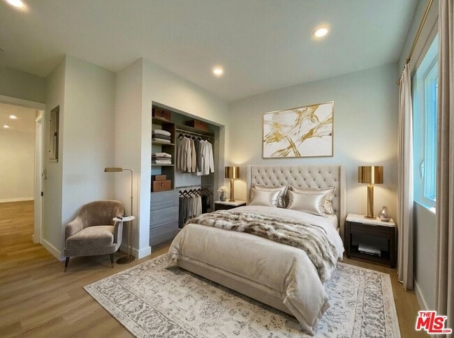 property at 3207 W 3rd St